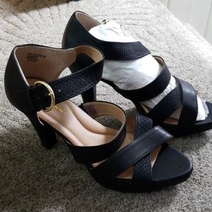 Black open toed heels. 8.5WW